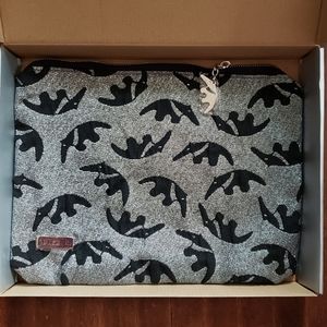 Jules K. Zipper Pouch